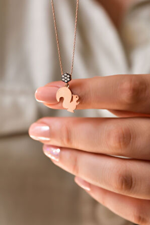 925 Ayar Gümüş Rose Kaplama Elmas Montürlü Sincap Kolye