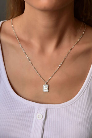 925 Ayar Gümüş Rodyum Kaplama Beyaz Mineli E Harf Figaro Zincir Kadın Kolye