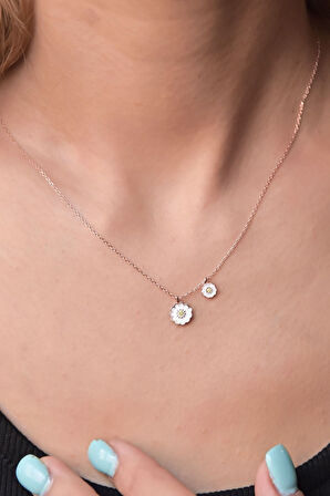 925 Ayar Gümüş Rose Kaplama Taşlı Papatya Kadın Kolye