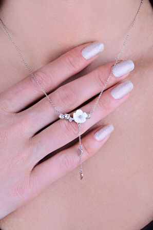 925 Ayar Gümüş Rodyum Kaplama Manolya Çiçeği Kolye