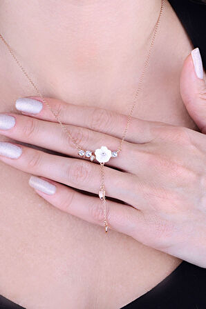 925 Ayar Gümüş Rose Kaplama Manolya Çiçeği Kolye