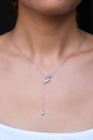 925 Ayar Gümüş Rodyum Kaplama Taşlı Tasarım Kolye