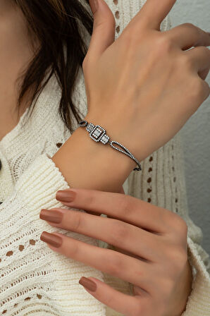 Baget Taşlı Elmas Modeli Siyah Rodyum Kaplama 925 Ayar Gümüş Bileklik - Uvps200163