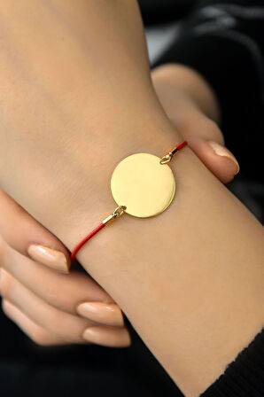 925 Ayar Gümüş Altın Kaplama Kırmızı Ipli Asansörlü Plaka Kadın Bileklik