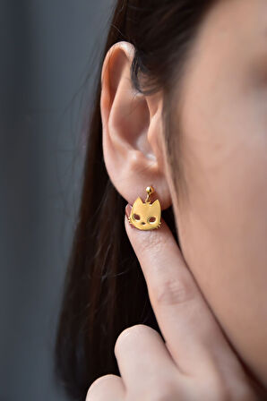 925 Ayar Gümüş Altın Kaplama Kedi Model Çivili Kadın Top Küpe