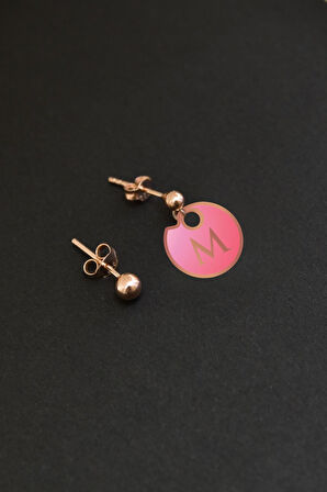 925 Ayar Gümüş Rose Kaplama Açık Pembe Mine M Harf Çivili Küpe