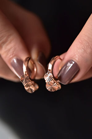 925 Ayar Gümüş Rose Kaplama Fırfırlı Pullu Halka Küpe