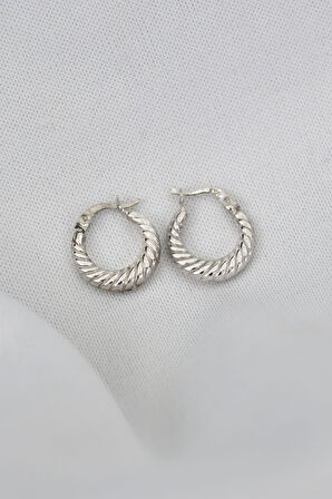 925 Ayar Gümüş Rodyum Kaplama Çizgi Desenli Klipsli Kadın Küpe