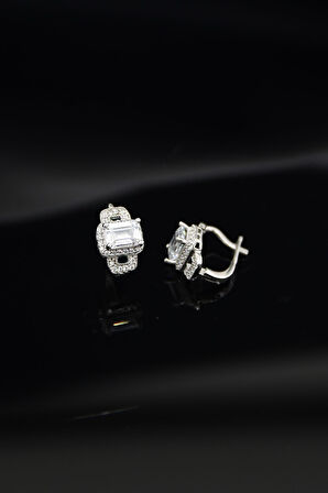 925 Ayar Gümüş Rodyum Kaplama Baget Taşlı Küpe