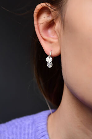 925 Ayar Gümüş Rodyum Kaplama Fırfırlı Pullu Kadın Küpe