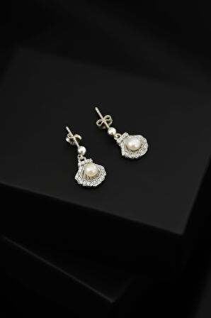 925 Ayar Gümüş Rodyum Kaplama Deniz Kabuğu Inci Çivili Küpe