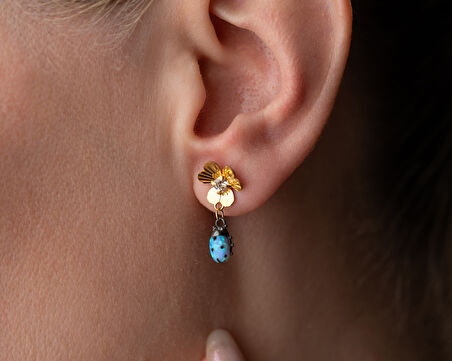 925 Ayar Gümüş Gold Renk Yonca Küpe Uğur Böceği Sallantılı