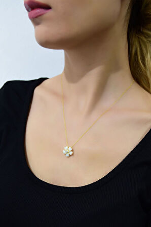 925 Ayar Gümüş Gold Kaplama Beyaz Opal Taşlı Unutma Beni Çiçeği Kolye