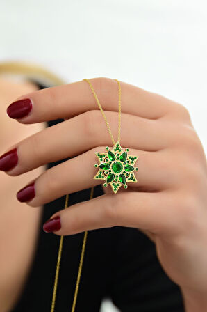 925 Ayar Gümüş Gold Kaplama Zümrüt Yeşili Kamelya Çiçeği Kolye