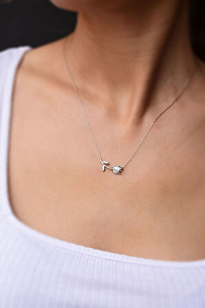 925 Ayar Gümüş Rodyum Kaplama Beyaz Opal Taşlı Lale Kolye