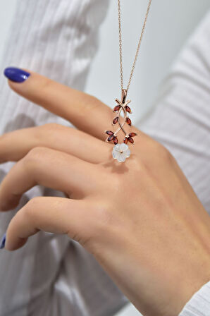 925 Ayar Gümüş Rose Kaplama Kırmızı Taşlı Sarmaşık Sedef Manolya Çiçeği Kolye