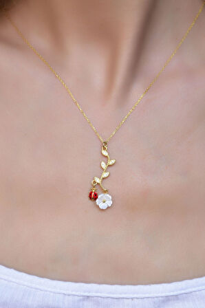 925 Ayar Gümüş Gold Kaplama Uğur Böcekli Manolya Sedef Çiçek Kolye