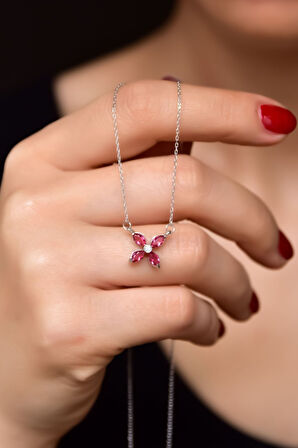 925 Ayar Gümüş Rodyum Kaplama Fuşya Zirkon Taşlı Plumeria Kolye