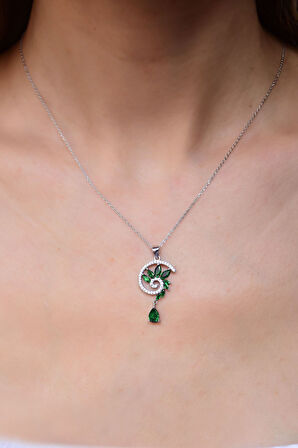 925 Ayar Gümüş Rodyum Kaplama Yeşim Taş Renkli Spiral Snail Tasarım Kolye