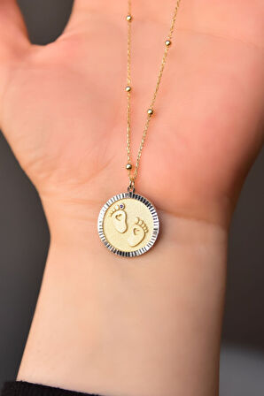 925 Ayar Gümüş Gold Kaplama Top Zincirli Mor Taşlı Bebek Ayak Izi Plaka Kolye