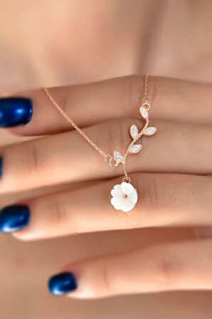 925 Ayar Gümüş Rose Kaplama Zirkon Taşlı Sedef Manolya Çiçeği Kolye