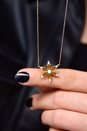 925 Ayar Rose Kaplama Sarı Sedef Mineli Kamelya Çiçeği Kolye