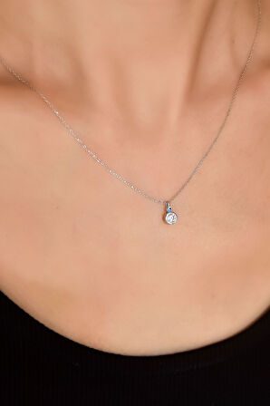 925 Ayar Gümüş Rodyum Kaplama Göz Mineli Zirkon Taşlı Yuvarlak Tektaş Kolye