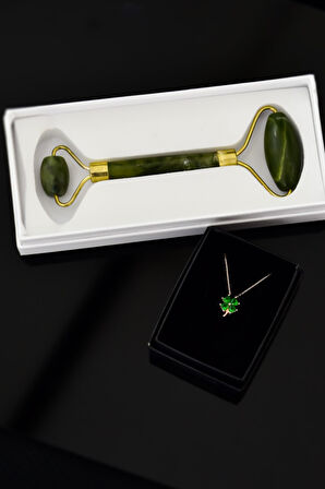 925 Ayar Gümüş Rose Kaplama Yeşil Taşlı Yonca Kolye Yeşim Taşı Çift Taraflı Yüz Masaj Aleti