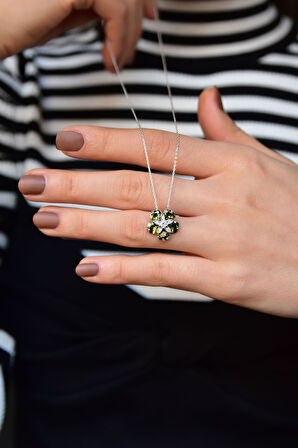 925 Ayar Gümüş Rodyum Kaplama Olive Taşlı Mine Çiçeği Kadın Kolye