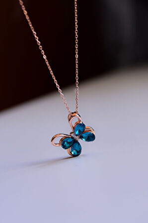 925 Ayar Gümüş Rose Kaplama Zirkon Taşlı Mavi Morpho Kelebeği Kolye