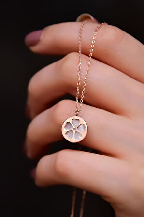 925 Ayar Gümüş Rose Kaplama Sedef Plaka Üzeri Yonca Kolye