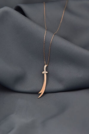 925 Ayar Gümüş Rose Kaplama Dikey Taşlı Zülfikar Kılıç Kolye