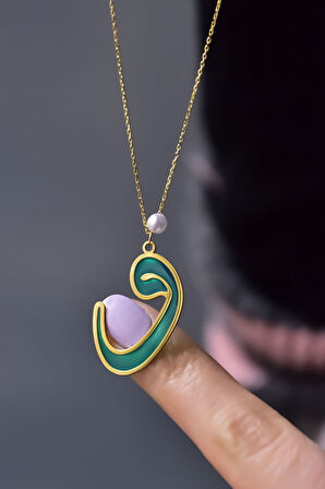 925 Ayar Gümüş Gold Kaplama Incili Parlayan Rüya Serisi Tasarım Ebruli Cam Boyalı Vav Kolye