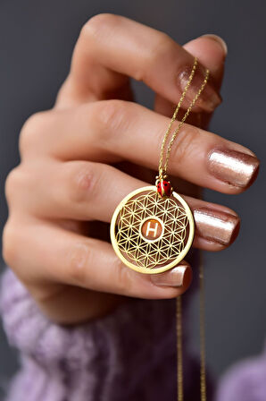 925 Ayar Gümüş Gold Kaplama Uğur Böceği Parlayan Rüya Serisi Harfli Yaşam Çiçeği Kolye