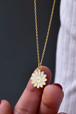 925 Ayar Gümüş Gold Kaplama 0,01 Karat Pırlanta Beyaz Mineli Gerbera Çiçeği Kolye