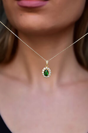 925 Ayar Gümüş Gold Kaplama Yeşim Renkli Taş Tepelikli Oval Tasarım Kolye