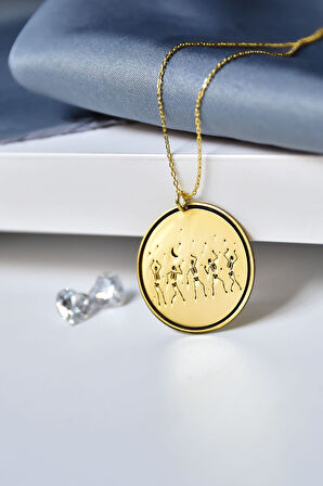 925 Ayar Gümüş Gold Kaplama Cadılar Bayramı, İskelet Dansı Çizimli Plaka Kolye