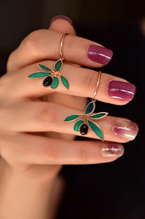 925 Ayar Gümüş Rose Kaplama Oniks Taşlı Zeytin Dalı Küpe