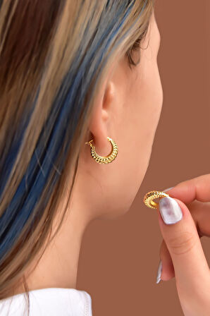 925 Ayar Gümüş Gold Kaplama Tasarım Dövme Desenli Halka Küpe