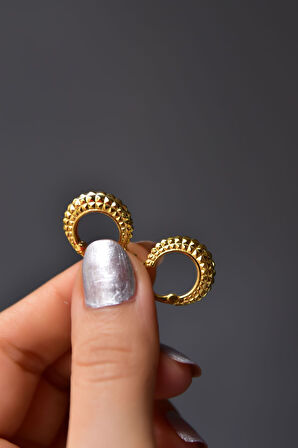 925 Ayar Gümüş Gold Kaplama Tasarım Dövme Desenli Halka Küpe