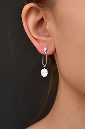 925 Ayar Gümüş Rodyum Kaplama Sallantılı Köşesiz Dikdörtgen Tektaş Papatya Küpe