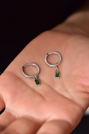 925 Ayar Gümüş Rodyum Kaplama Yeşil Baget Taşlı Halka Küpe