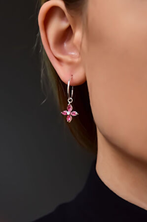 925 Ayar Gümüş Rodyum Kaplama Fuşya Zirkon Taşlı Plumeria Halka Küpe