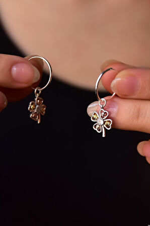 925 Ayar Gümüş Rodyum Kaplama Iki Renkli Dorika Toplu Yonca Tel Halka Küpe