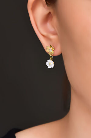 925 Ayar Gümüş Hediyeli Gold Kaplama Frezya Ve Sedef Manolya Çiçeği Küpe