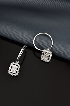 925 Ayar Gümüş Rodyum Kaplama Kare Baget Taşlı Halka Küpe