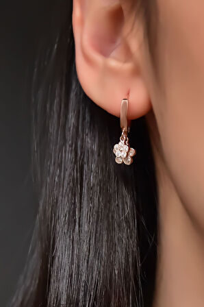 925 Ayar Gümüş Rose Kaplama Sallantılı Cosmos Çiçeği Halka Küpe