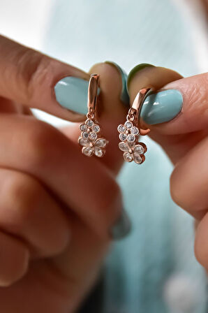 925 Ayar Gümüş Rose Kaplama Sallantılı Cosmos Çiçeği Halka Küpe