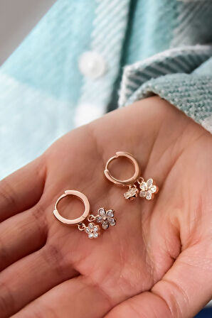 925 Ayar Gümüş Rose Kaplama Sallantılı Cosmos Çiçeği Halka Küpe