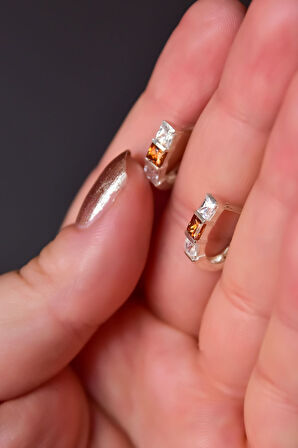 925 Ayar Gümüş Turuncu Beyaz Baget Kesim Zirkon Taşlı Küpe